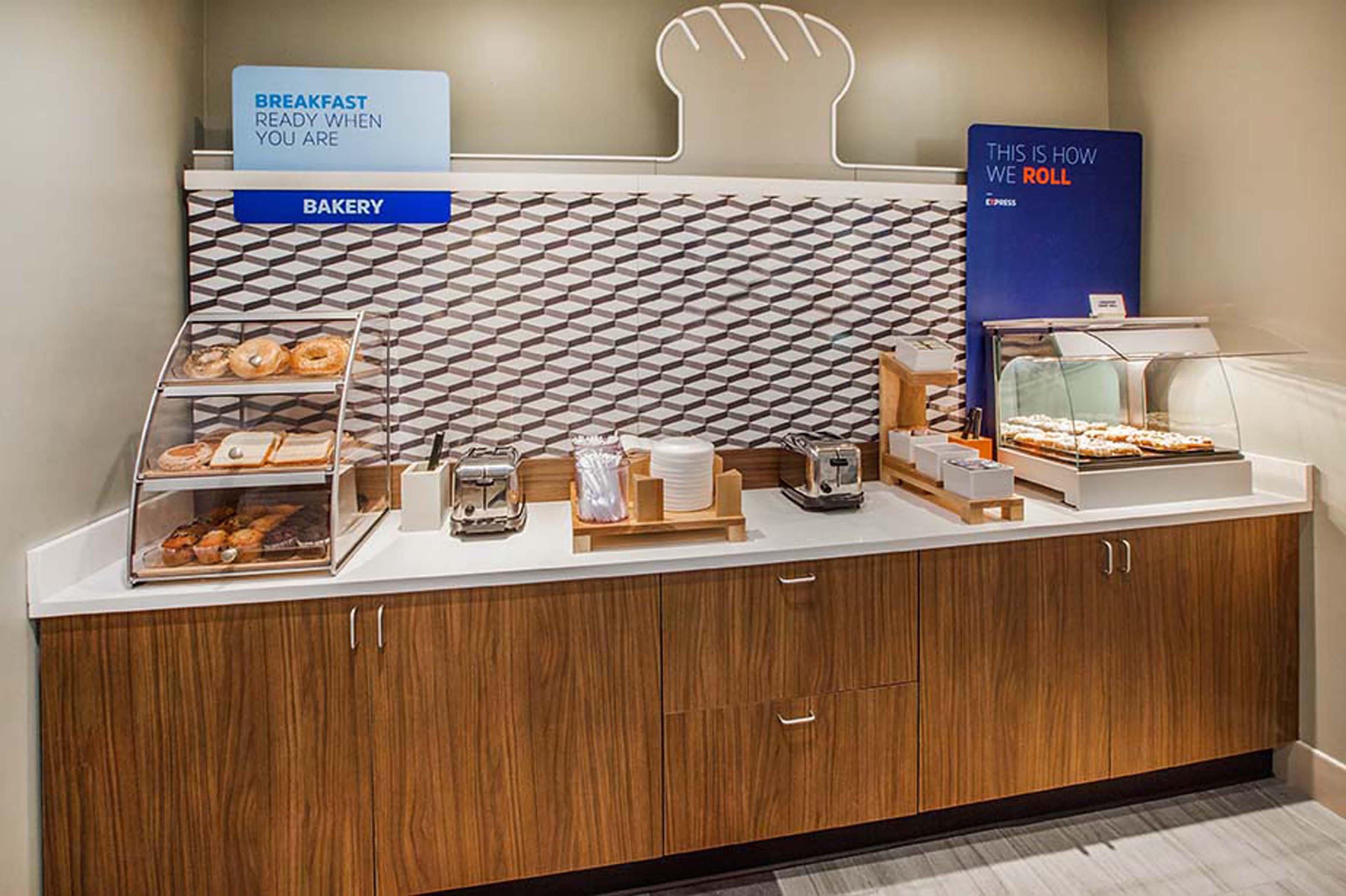 Holiday Inn Express Hotel & Suites Waterford By Ihg Ngoại thất bức ảnh