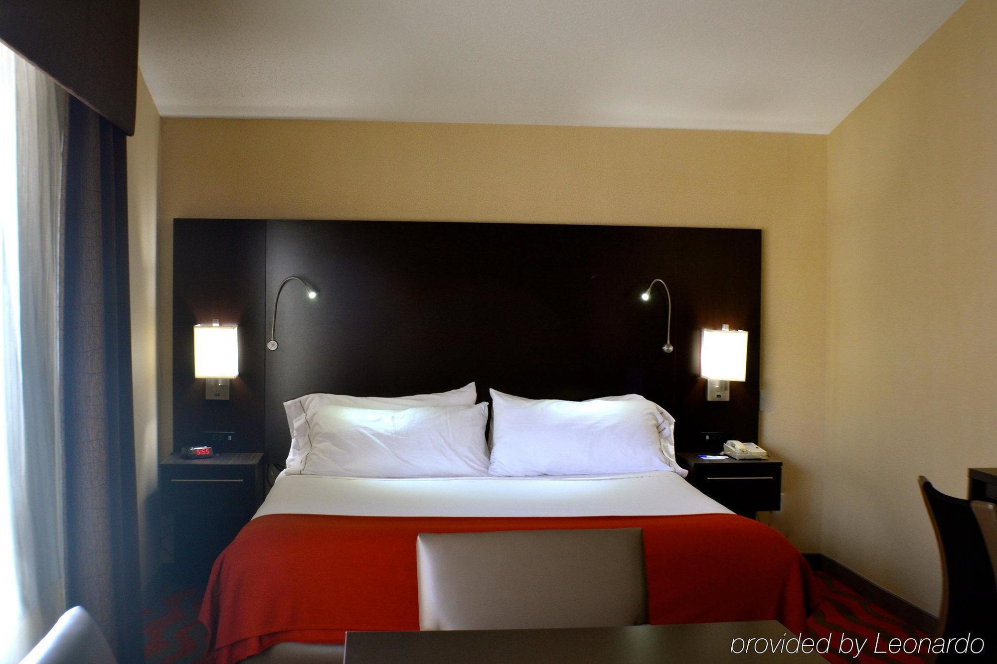 Holiday Inn Express Hotel & Suites Waterford By Ihg Ngoại thất bức ảnh