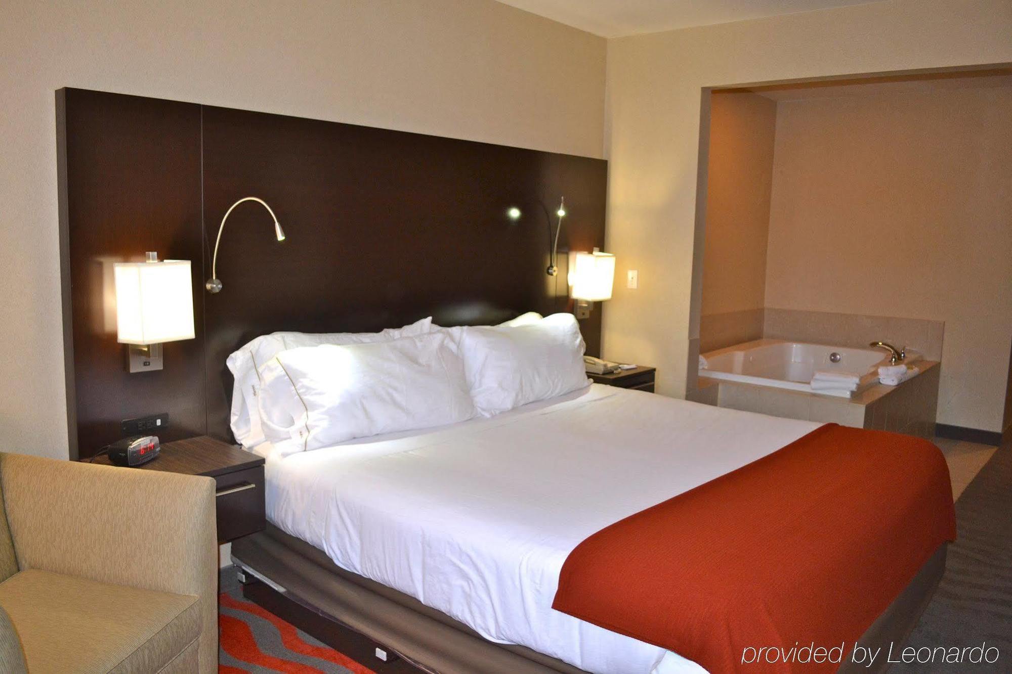 Holiday Inn Express Hotel & Suites Waterford By Ihg Ngoại thất bức ảnh